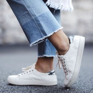 Johnston & Murphy Emerson Textured Sneaker